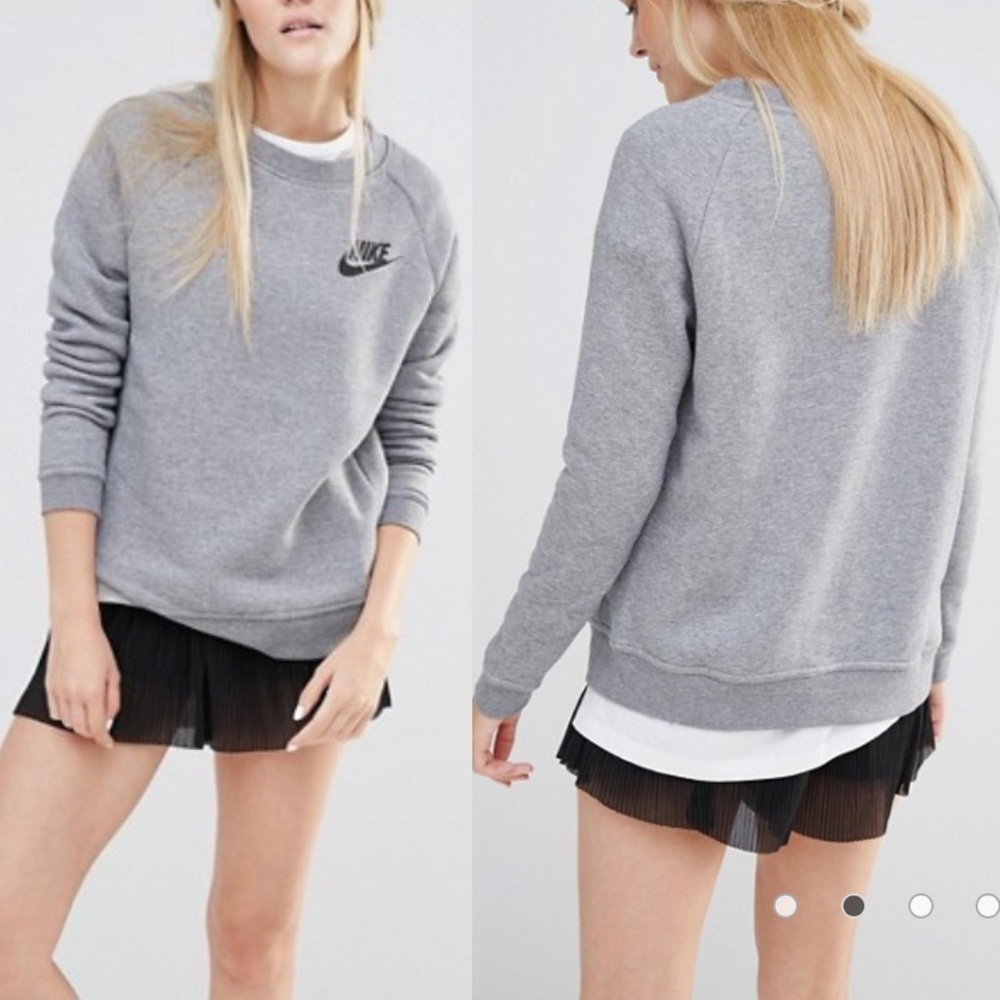 Nike Rally Crew Neck Sweatshirt